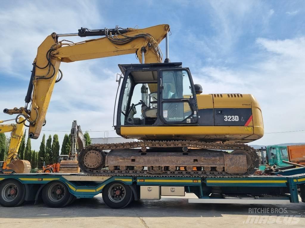 CAT 323 D L Гусеничные экскаваторы