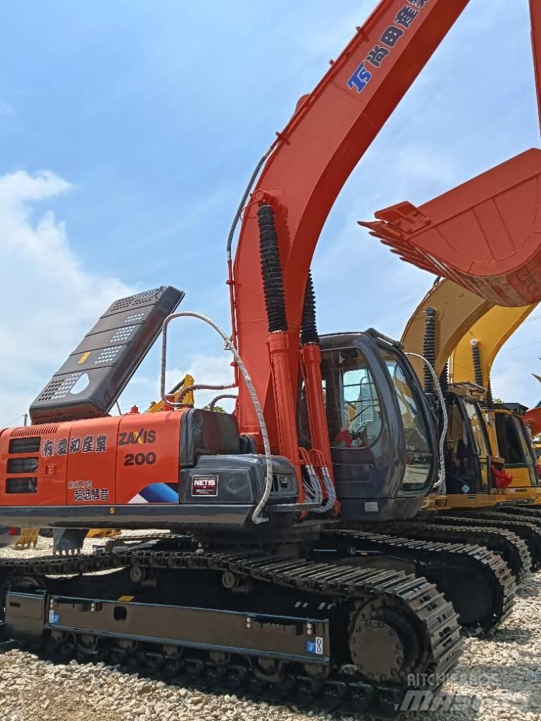Hitachi ZX 200 Малые экскаваторы 7т-12т