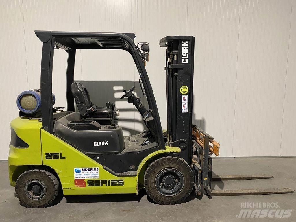 Clark S25L Газовые погрузчики