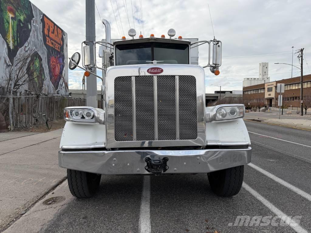 Peterbilt 367 Грузовики-Самосвалы