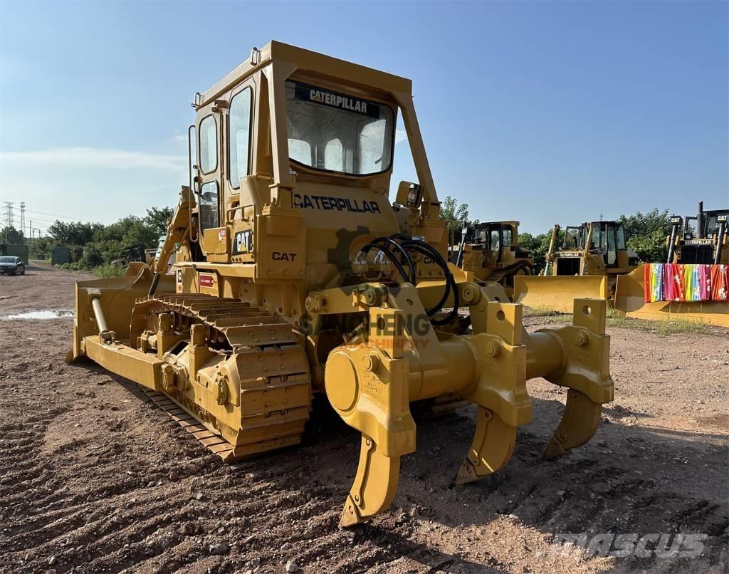 CAT D7G Гусеничные бульдозеры