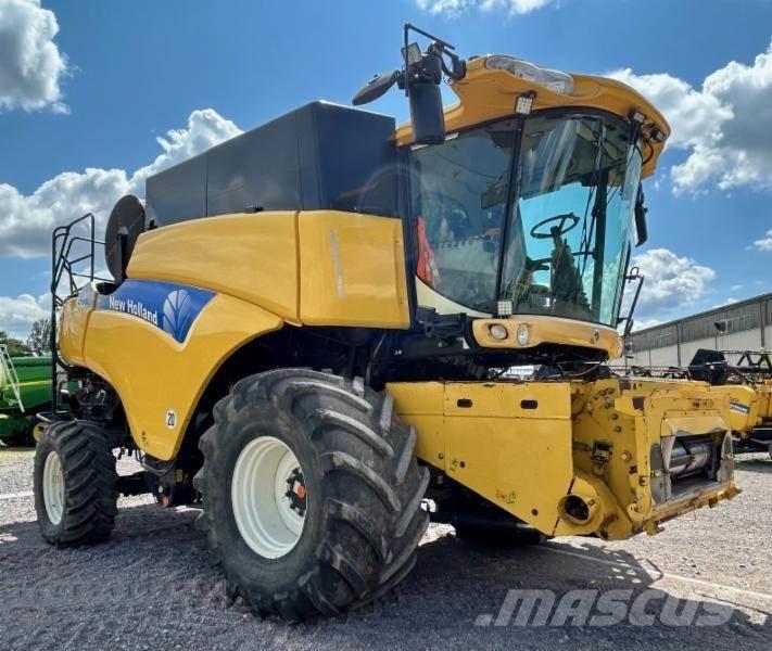 New Holland CR 980 Зерноуборочные комбайны
