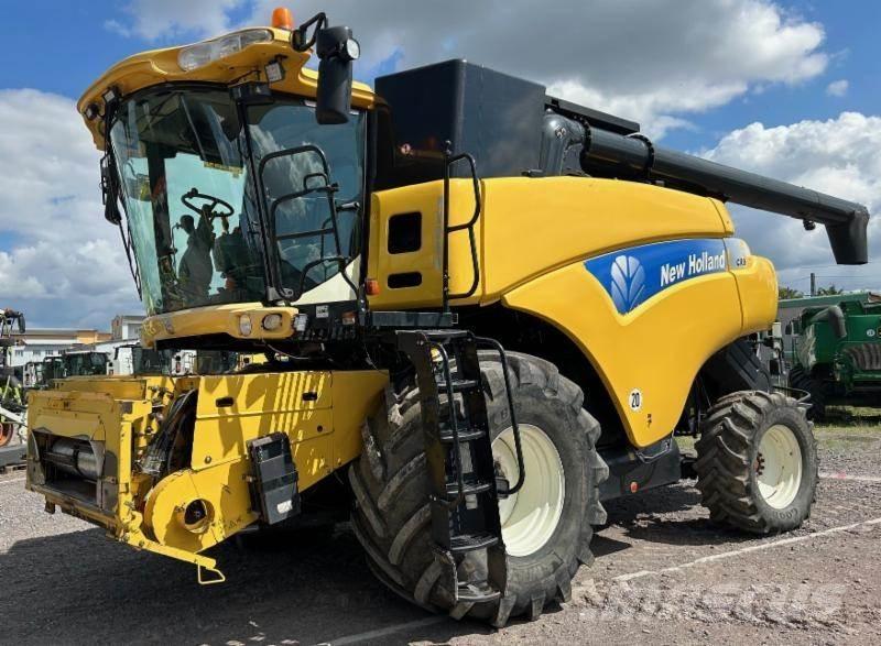 New Holland CR 980 Зерноуборочные комбайны