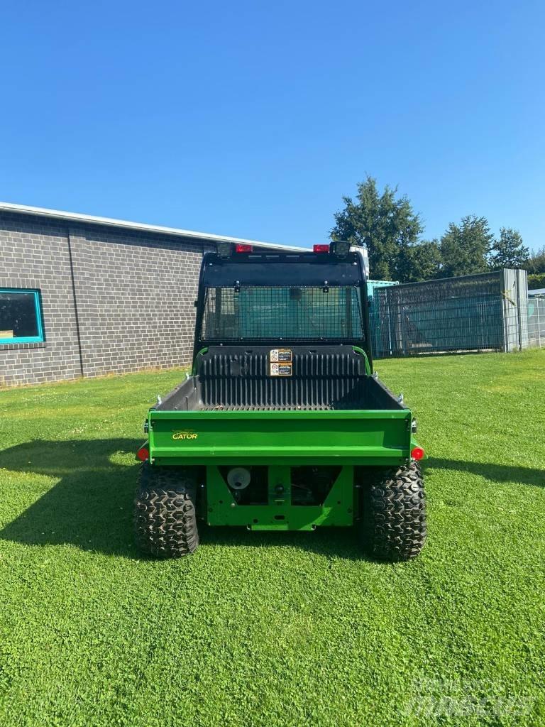 John Deere TH 6x4 Квадроциклы