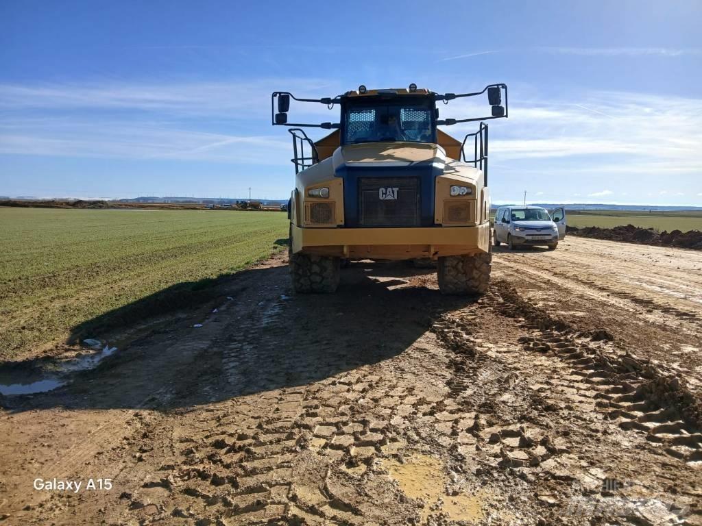 CAT 745 Шарнирно-сочленённые самосвалы
