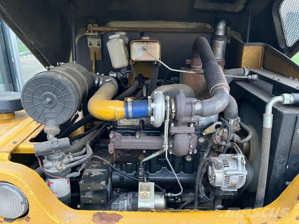 Hydrema WL 480 C Фронтальные погрузчики