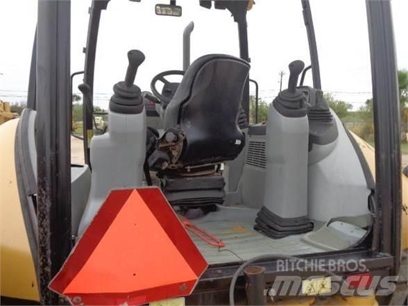CAT 420F Экскаваторы-погрузчики