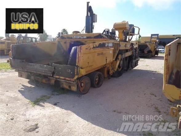 CAT AP-1000B Асфальтоукладчики