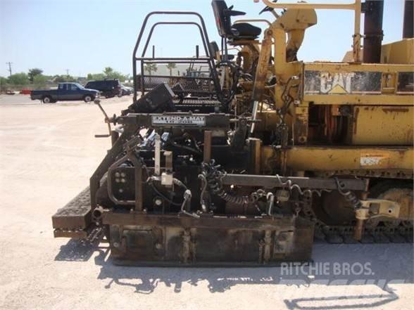 CAT AP-1050B Асфальтоукладчики