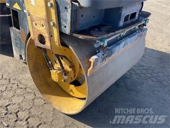 CAT CB-214E Грунтовые катки
