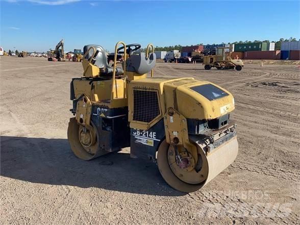 CAT CB-214E Грунтовые катки
