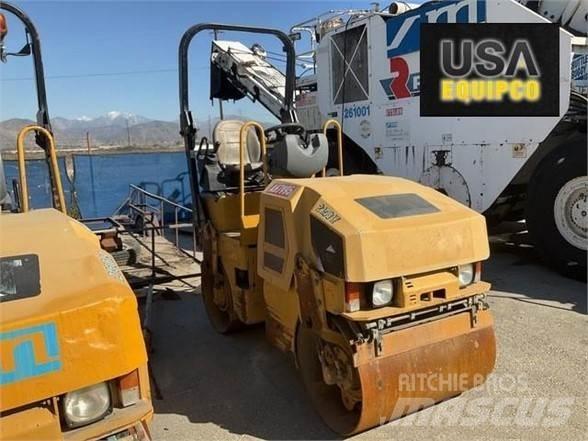 CAT CB22 Грунтовые катки