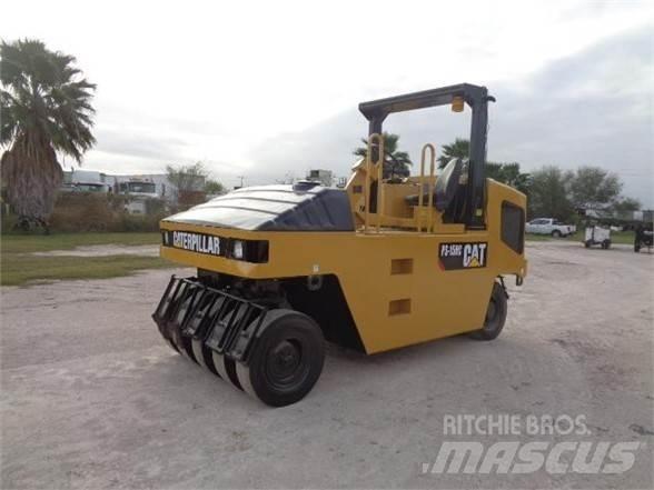CAT PS-150C Пневматические катки