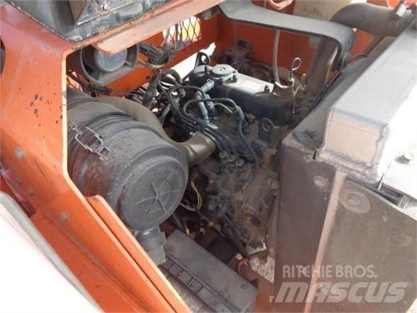  LAYMOR SM300 Вакуумные уборочные машины