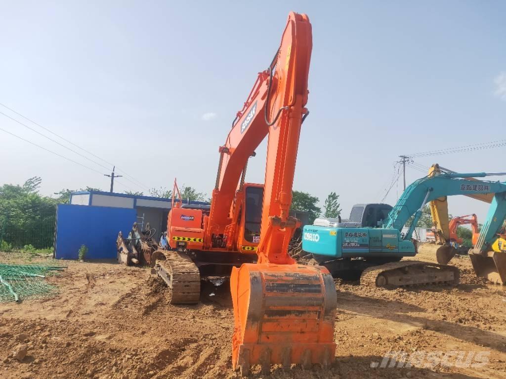 Doosan DH220LC-7 Гусеничные экскаваторы