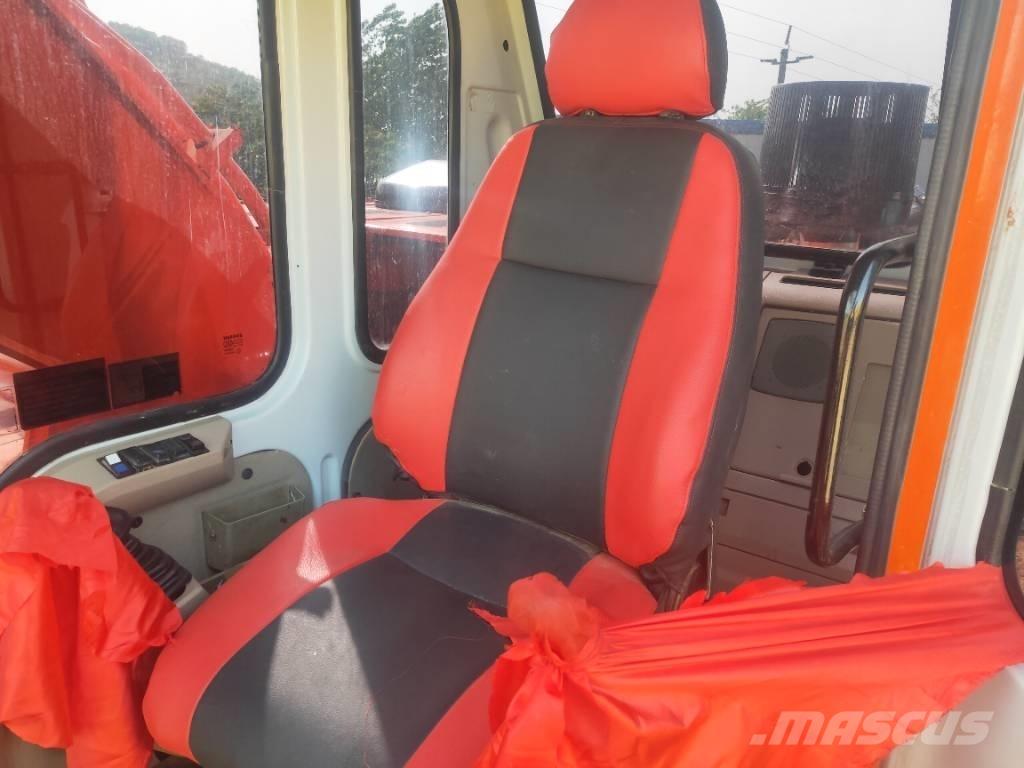 Doosan DH220LC-7 Гусеничные экскаваторы