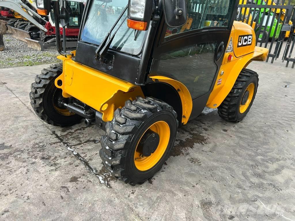 JCB 520-40 Телескопические погрузчики