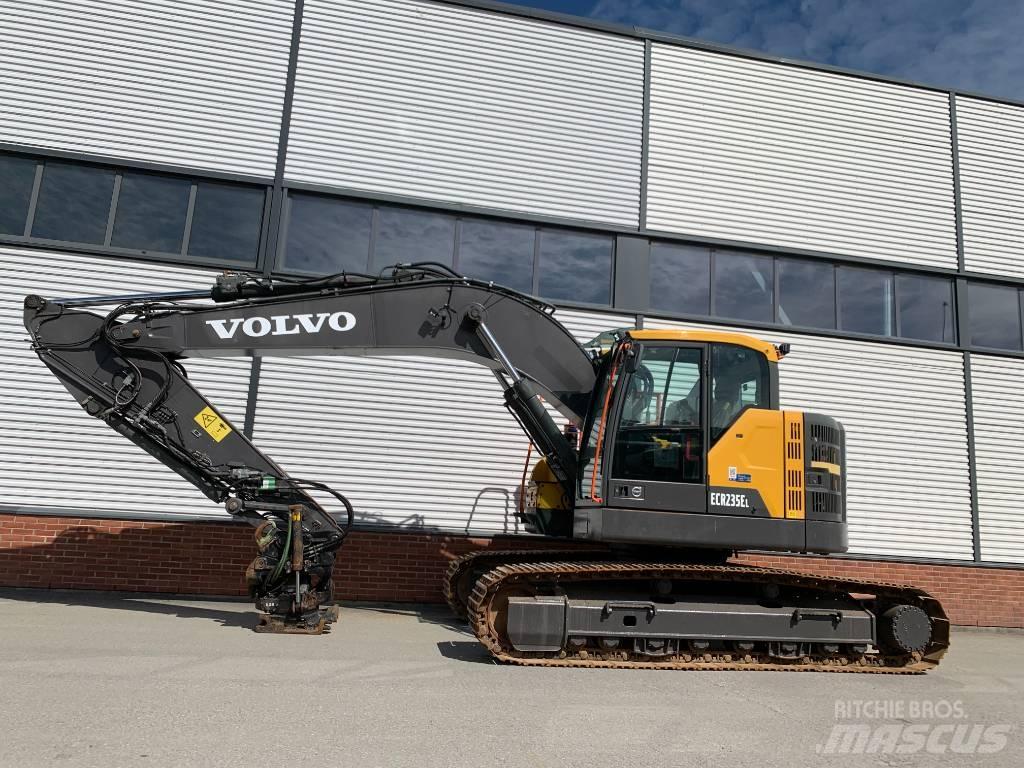 Volvo ECR235EL Гусеничные экскаваторы