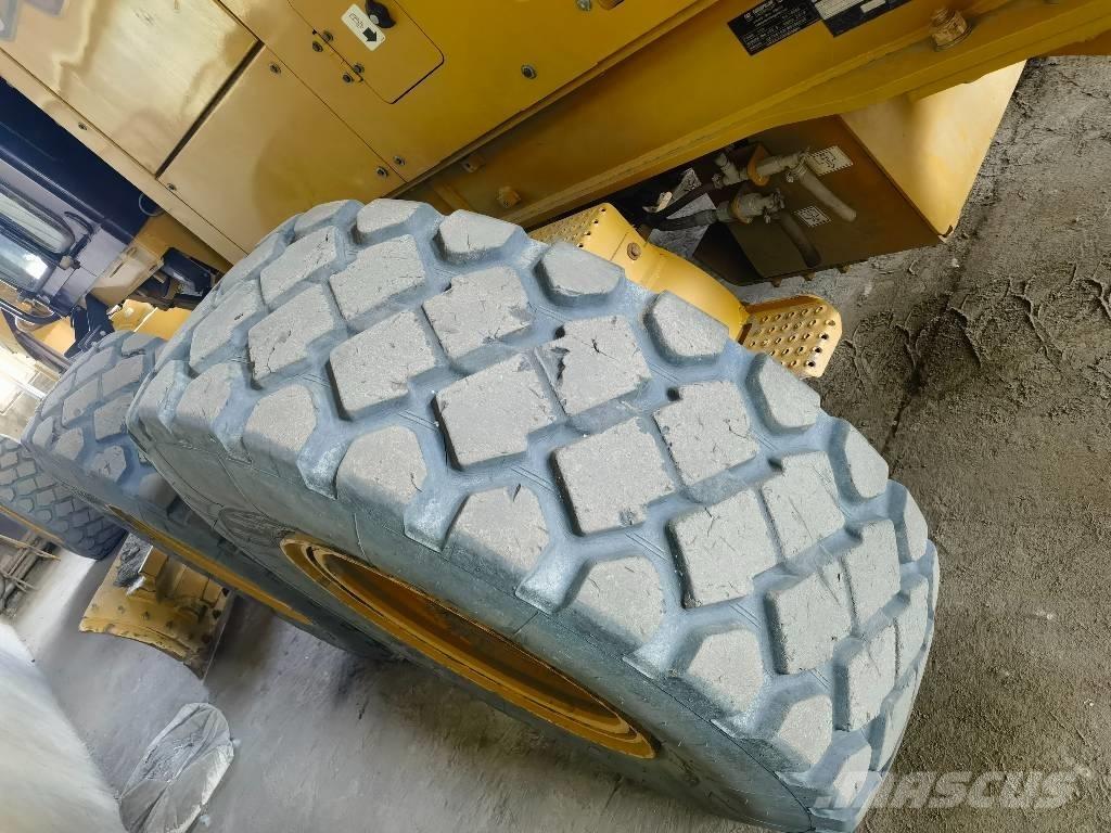 CAT 140 GC Грейдеры