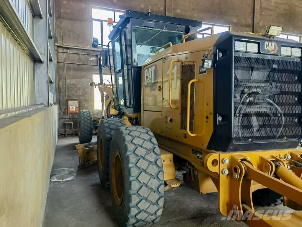 CAT 140 GC Грейдеры