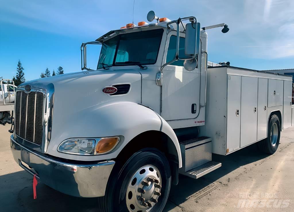 Peterbilt 335 Грузовики-Самосвалы