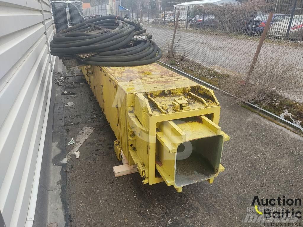 Delmag HB 30 Трубоукладчики