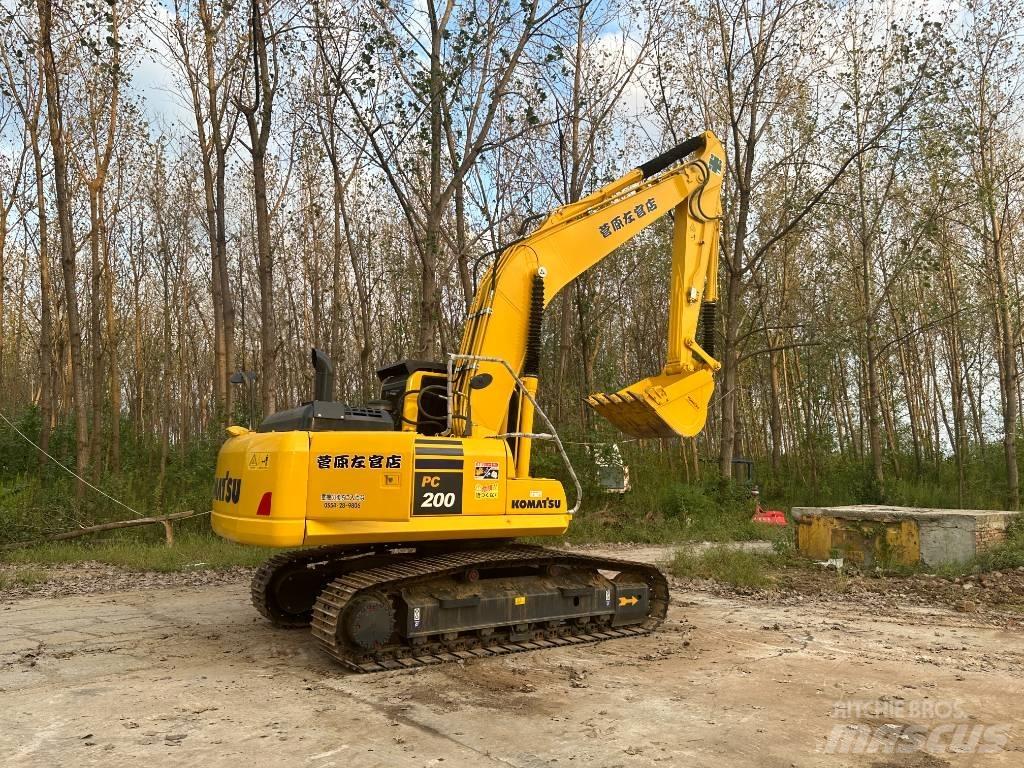 Komatsu PC200-8 Гусеничные экскаваторы