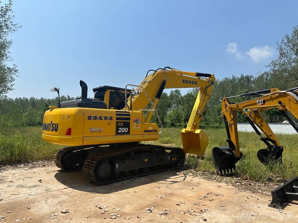 Komatsu PC200-8 Гусеничные экскаваторы