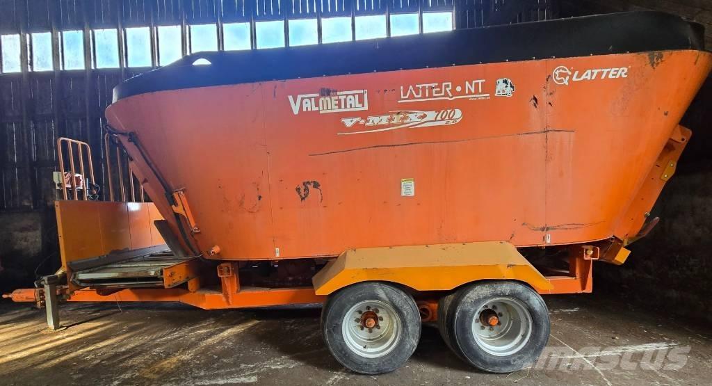 Valmetal V-Mix 700 Кормораздатчики