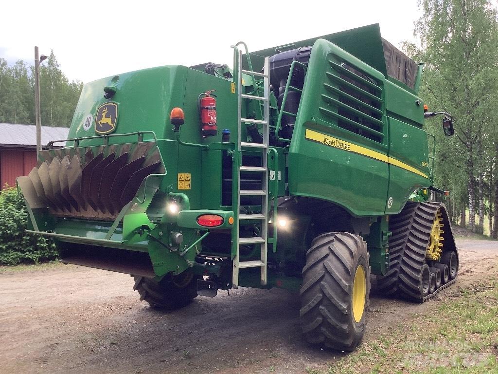 John Deere T 670 Зерноуборочные комбайны