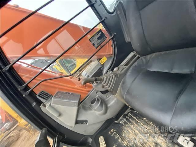Hitachi ZX240G Гусеничные экскаваторы