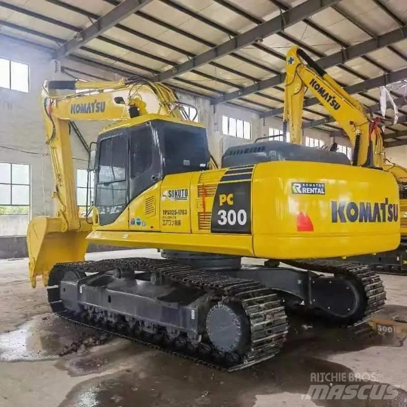 Komatsu PC300-7 Гусеничные экскаваторы