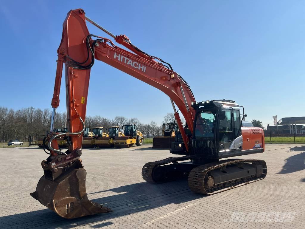 Hitachi ZX 210 LC-6 Гусеничные экскаваторы