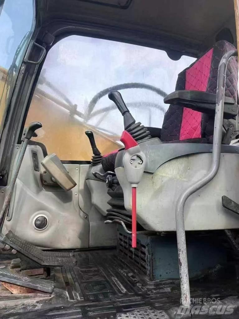 XCMG XE 215 DA Гусеничные экскаваторы