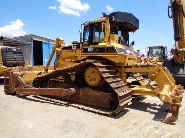 CAT D 6 R II Гусеничные бульдозеры