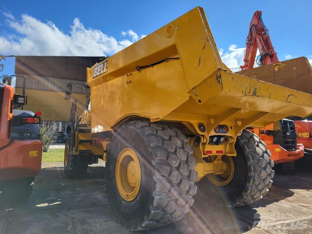 Bell B30E 4x4 Шарнирно-сочленённые самосвалы
