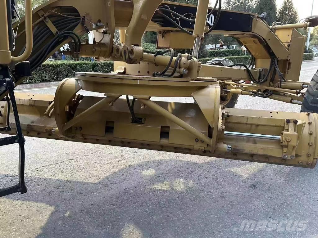 CAT 140 GC Грейдеры