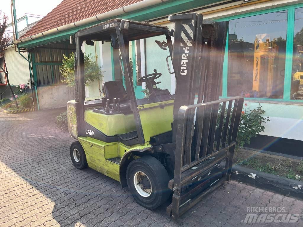 Clark CDP 25 V-4169 Дизельные погрузчики