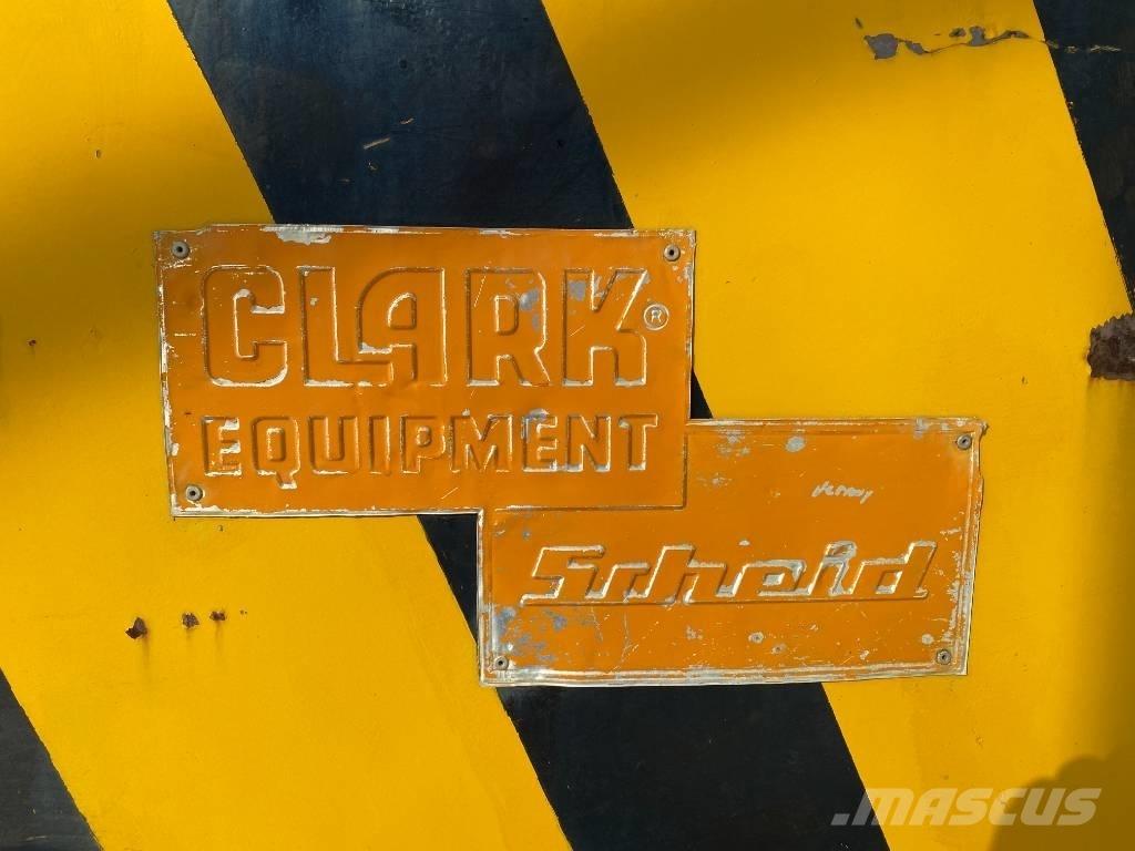 Clark Equipment Шины и колёса