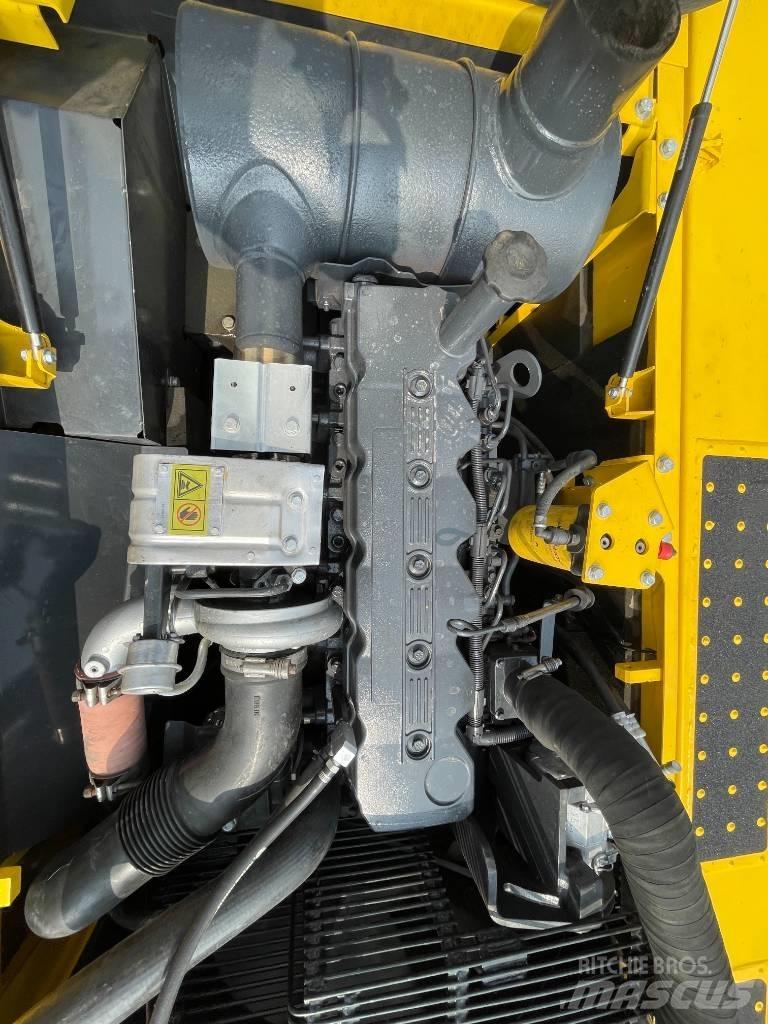 Komatsu PC 220 Гусеничные экскаваторы