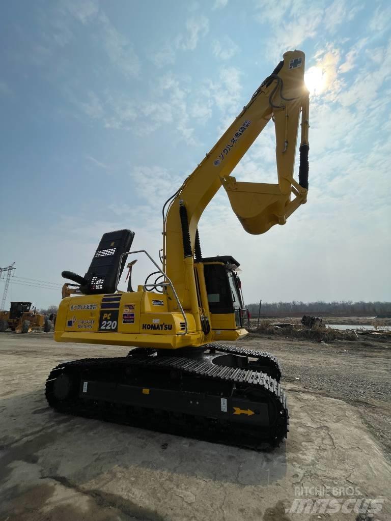 Komatsu PC220-8 Гусеничные экскаваторы