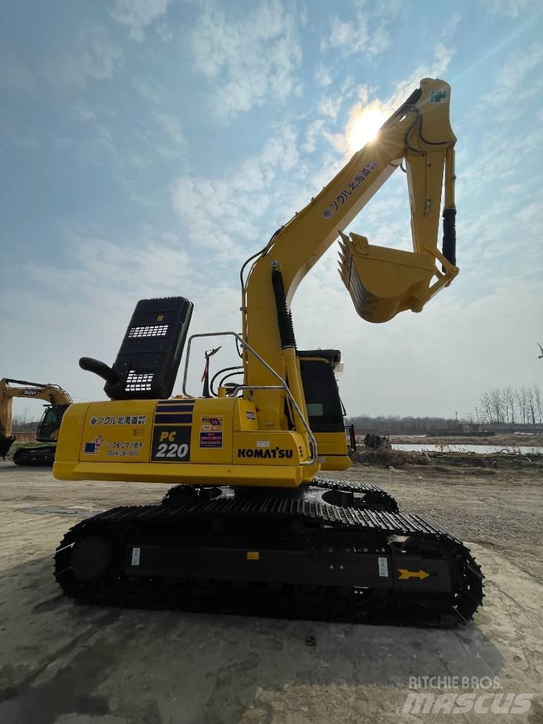 Komatsu PC220-8 Гусеничные экскаваторы
