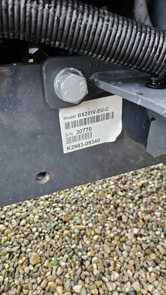Kubota BX 231 D-C Коммунальные тракторы