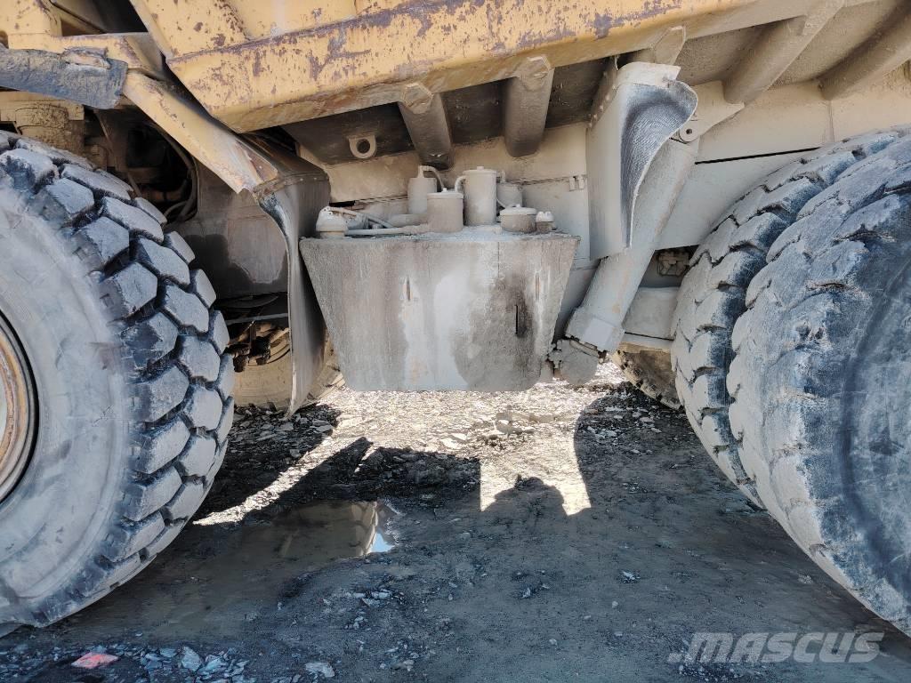 CAT 773 B Карьерные самосвалы