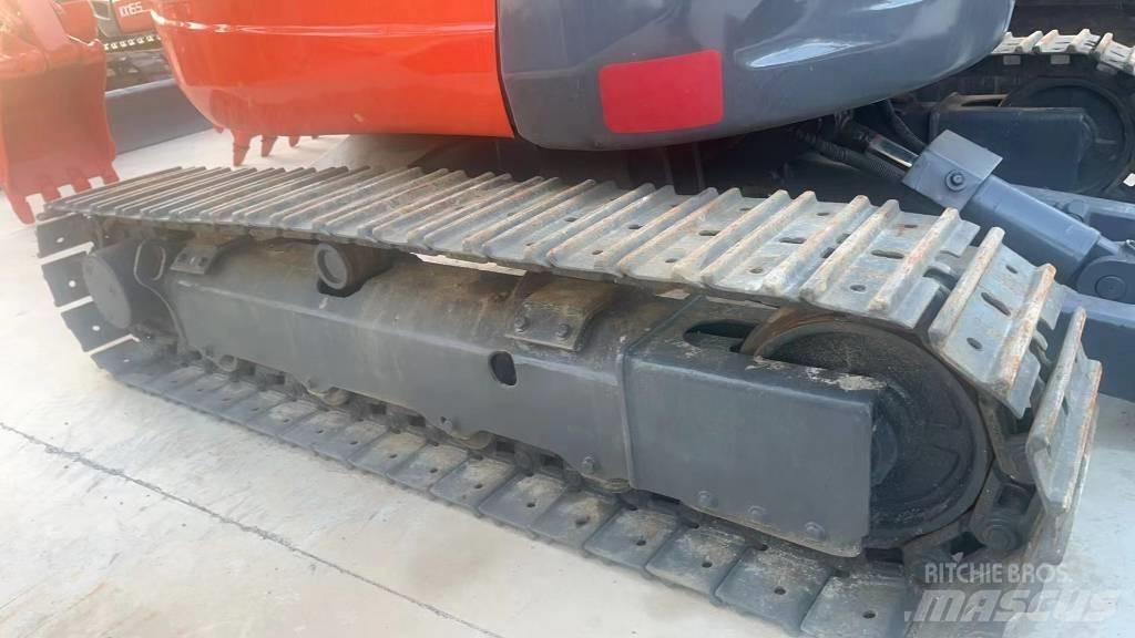 Kubota U 35 Гусеничные экскаваторы