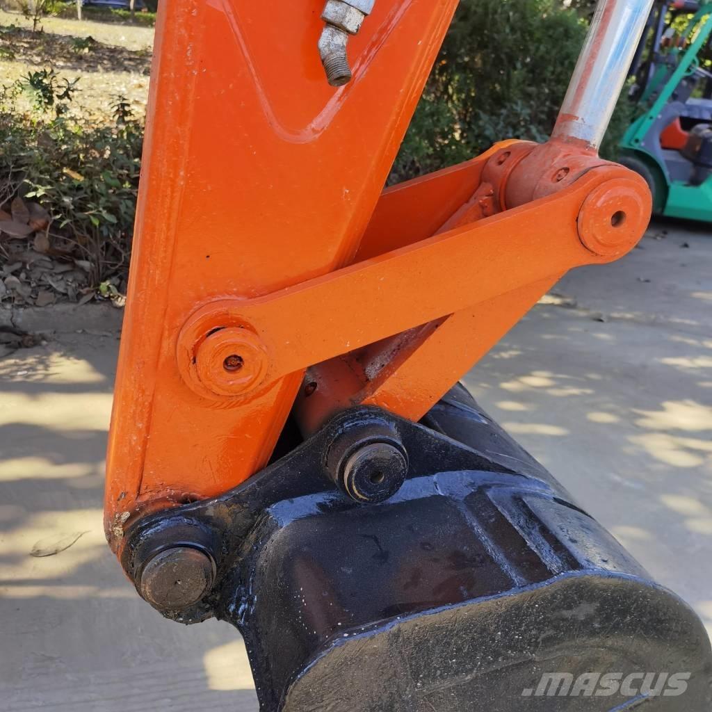 Hitachi ZX70 Малые экскаваторы 7т-12т