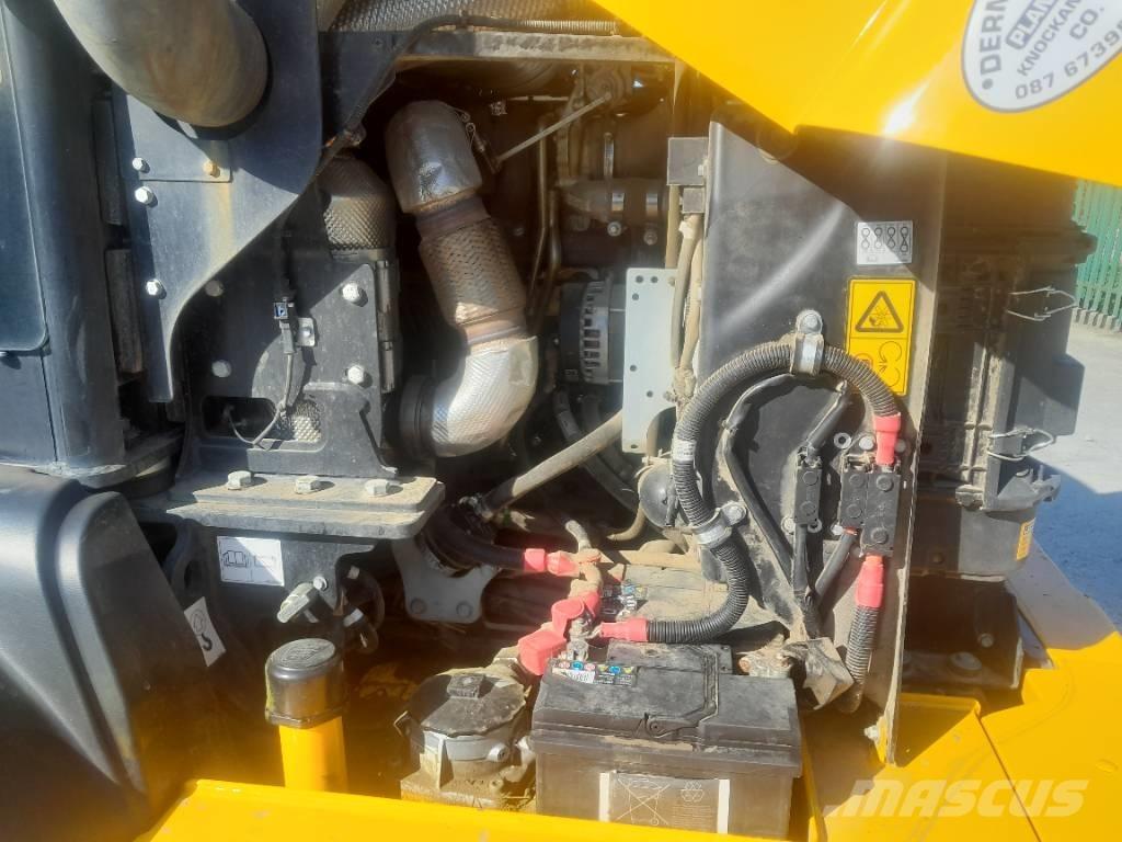 JCB TM 320 S Сельскохозяйственные телескопические погрузчики