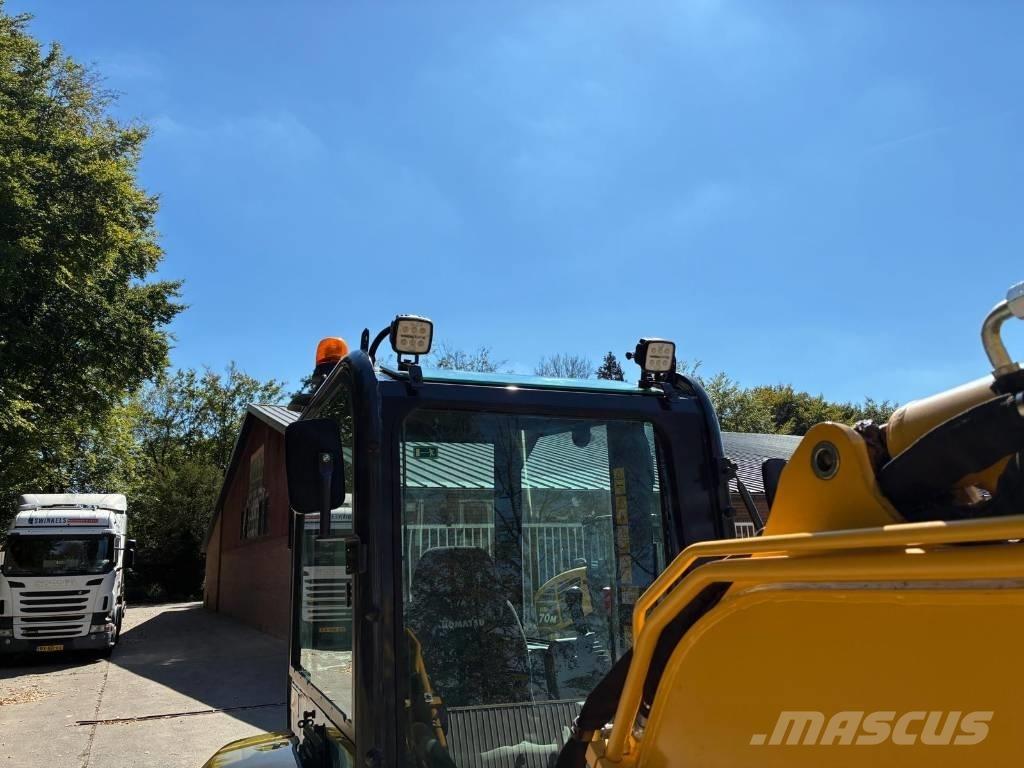 Komatsu PC26MR-5 Мини-экскаваторы