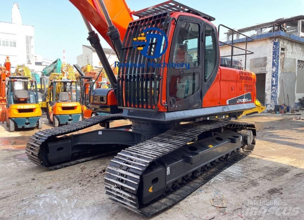 Doosan DX 300 Гусеничные экскаваторы