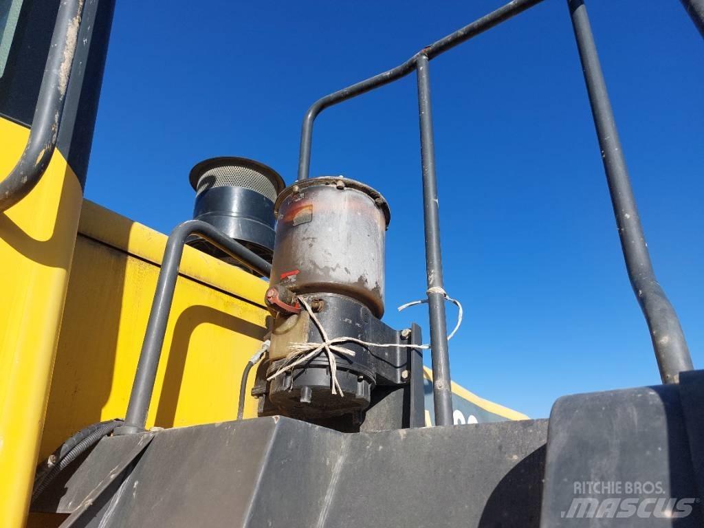 Komatsu WA480-6 Фронтальные погрузчики